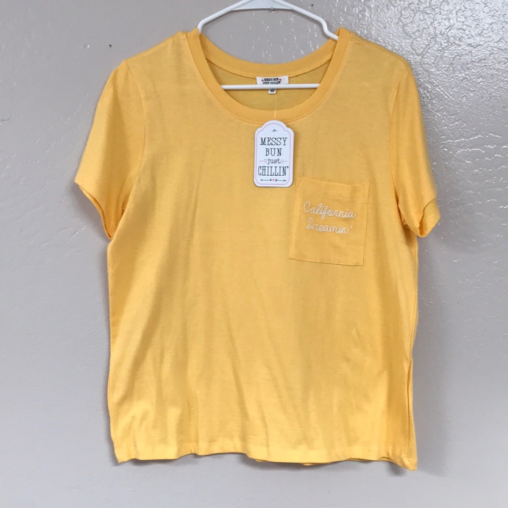SOLD NWT 🤩 California Dreamin Tee